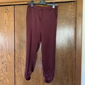 {White House Black Market} Ruched Ankle Pants